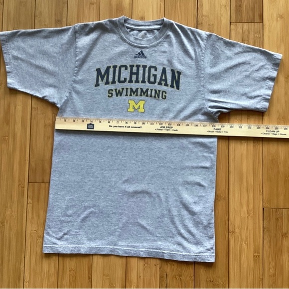 University of Michigan swimming t-shirt - Picture 3 of 4